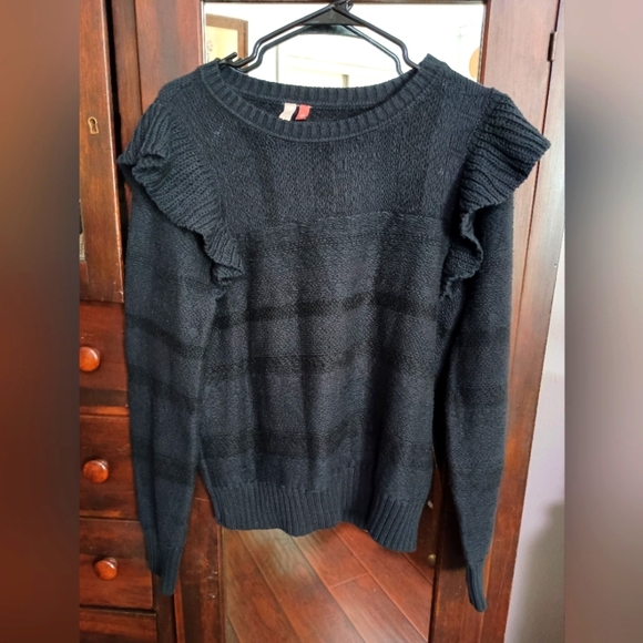 Anthropologie Pilcro Black Ruffled Women's Sweater_Large - Picture 3 of 6